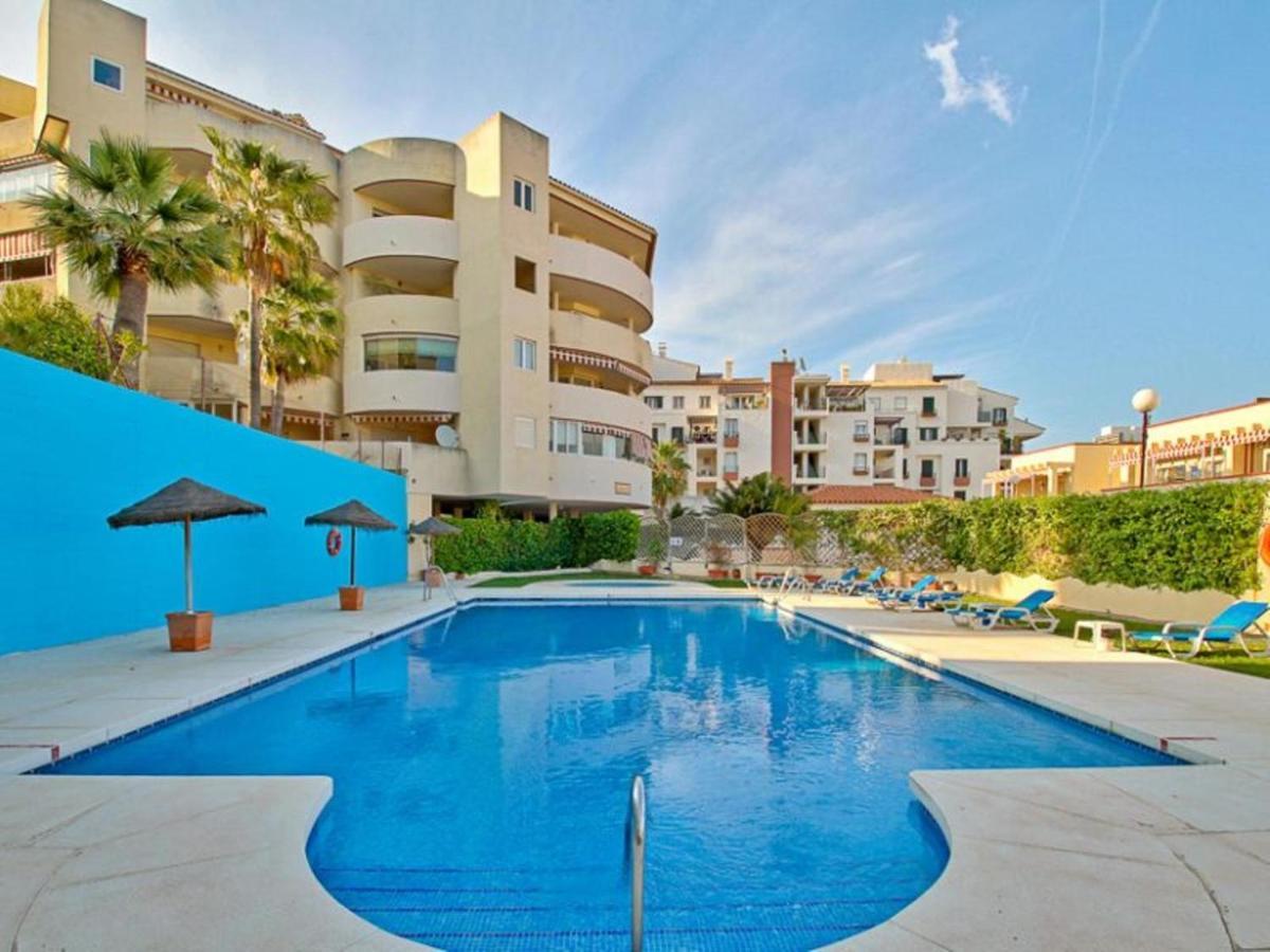 Chic Beachfront Flat With Amazing Sea Views And Private Indoor Parking Benalmádena Zewnętrze zdjęcie