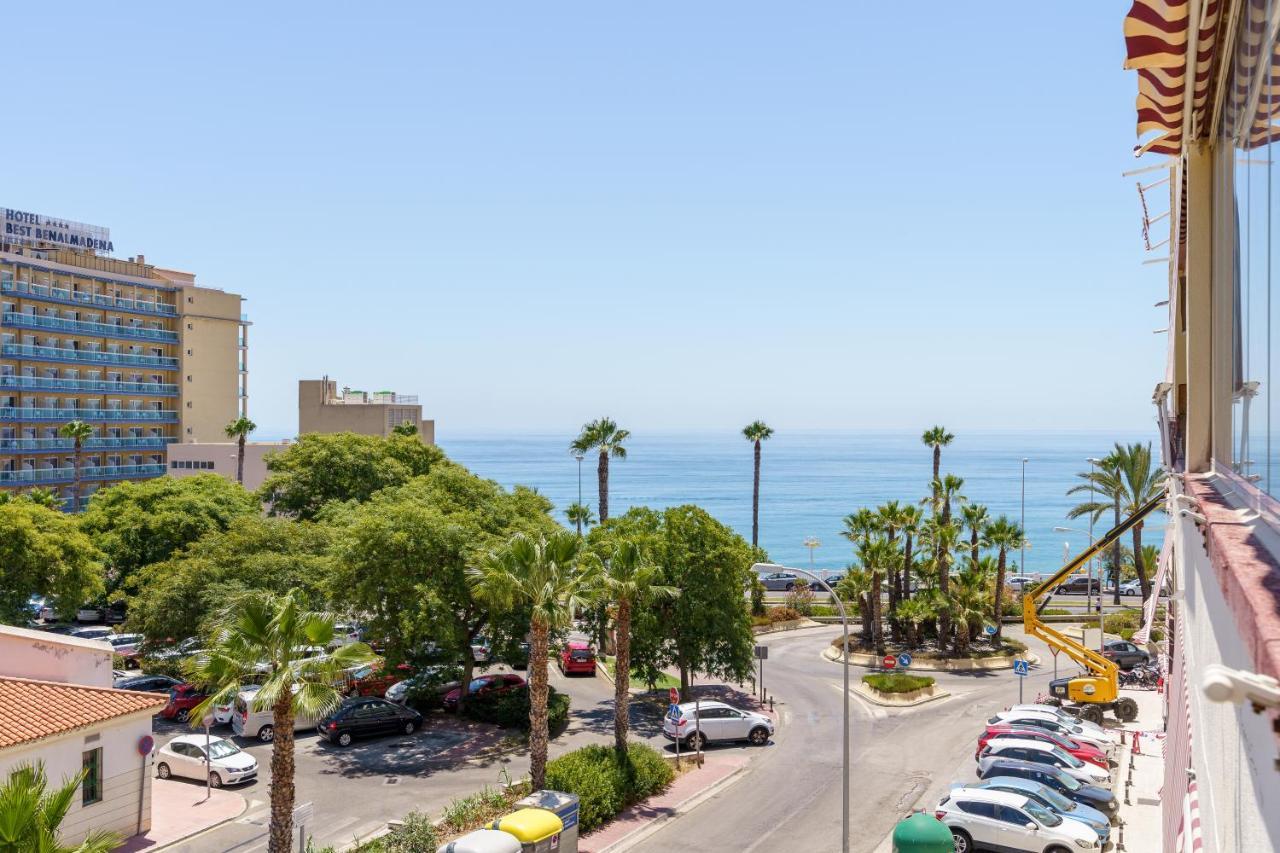 Chic Beachfront Flat With Amazing Sea Views And Private Indoor Parking Benalmádena Zewnętrze zdjęcie