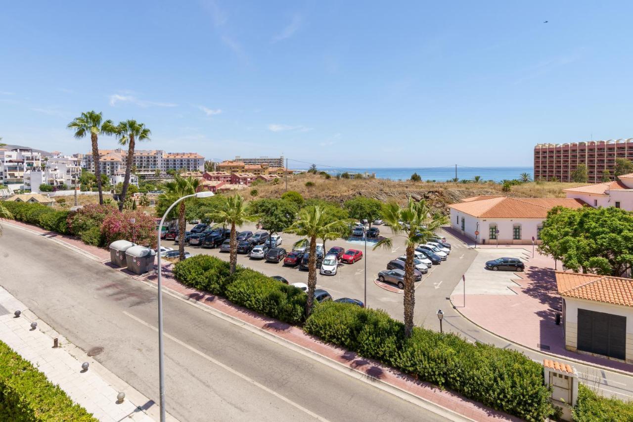 Chic Beachfront Flat With Amazing Sea Views And Private Indoor Parking Benalmádena Zewnętrze zdjęcie